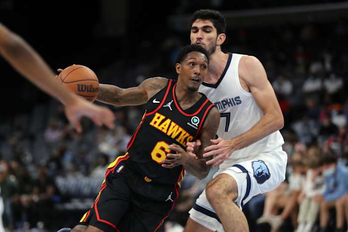 Atlanta Hawks guard Lou Williams (6) drives to the basket as Memphis Grizzles forward Santi Aldama (7) defends during the first half at FedExForum.